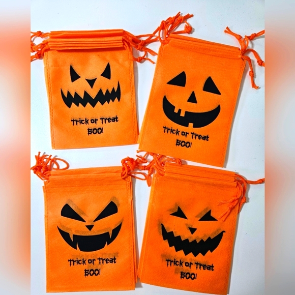 Halloween Weewooday "Trick or Treat Boo" Bags for kids - pack of 32 - Picture 3 of 7